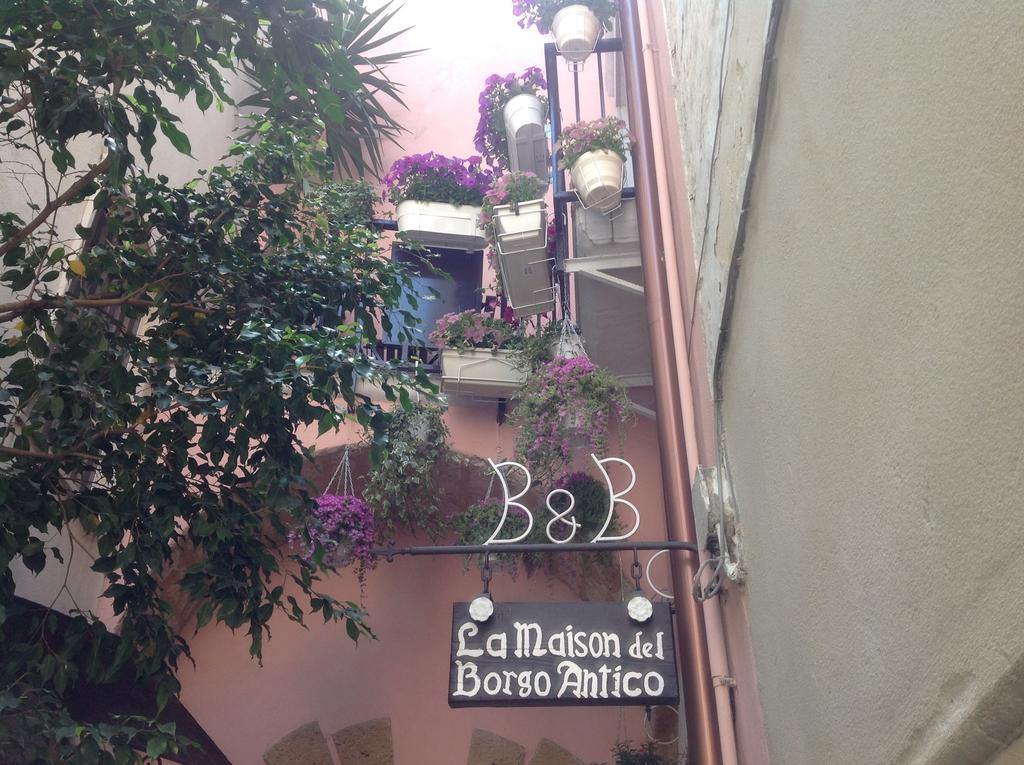 B&B La Maison Del Borgo Antico Bari Exterior photo